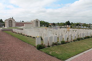 Cemetery Noeux-Les-Mines Communal.jpg